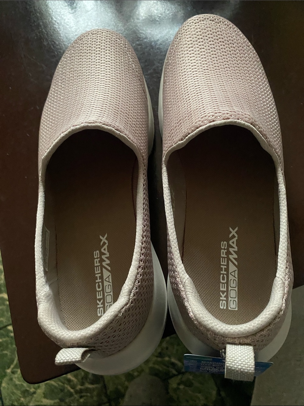 Skechers Slip-On Sneakers in tan h Pink